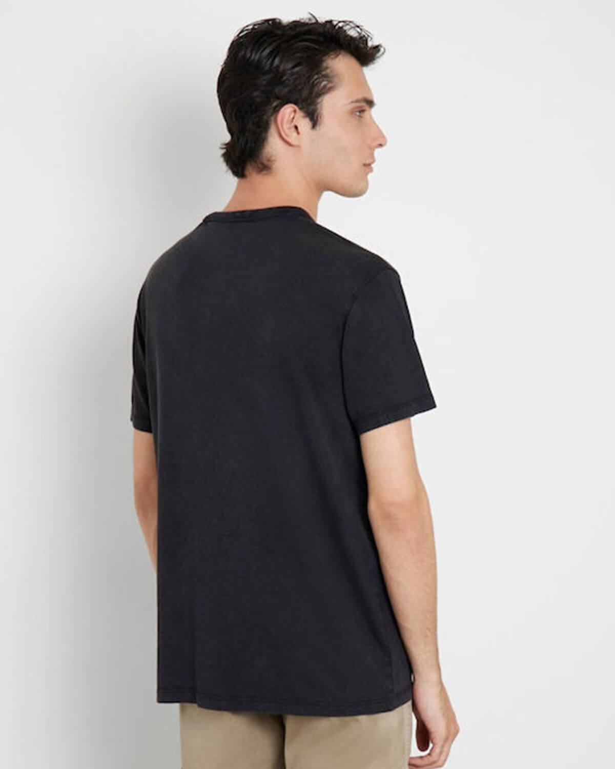 Ανδρική Κοντομάνικη Μπλούζα Guess - Cn Treated Triangle φωτογραφία