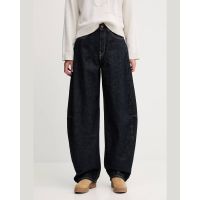 Calvin Klein - The Extreme Barrel Jean Resin Ri  