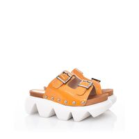 Favela - Liv Platforms  