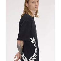 Fred Perry - Textured Laurel Wreath T-Shirt