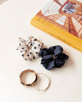Atws - Black Bow Scrunchies Duo