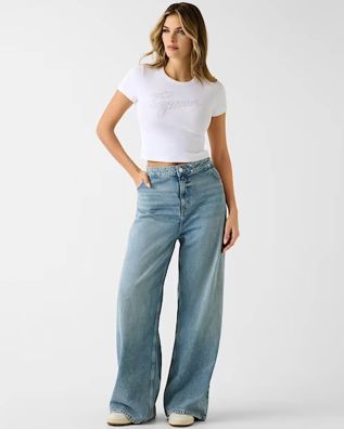 Guess - Ss Cn Guess Studs Script Tee