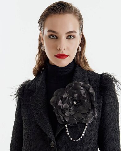 Spell - 1002 Cropped Tweed Blazer With Feathers 