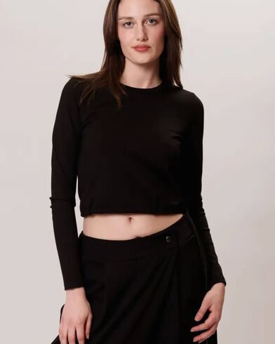 Collectiva Noir - Crop Basic P Tee  
