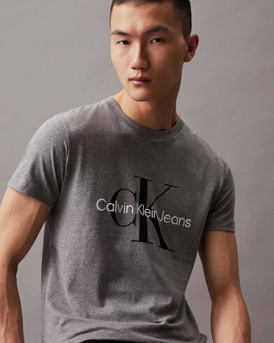 Calvin Klein - Core Monogram Slim Tee   