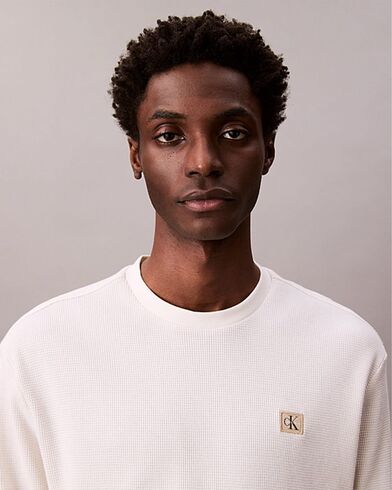Calvin Klein - Ls Waffle Badge Crewnk Tee  