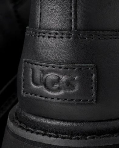 Ugg - Chelsea Lug Leather Boots