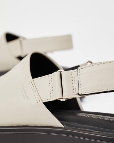 Γυναικεία Σανδάλια Vagabond - Courtney 001