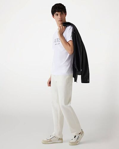 Guess - Ss Cn Sprayed Flock Logo Tee    