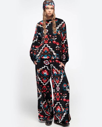 Peace And Chaos - Romancer Sweater Top 